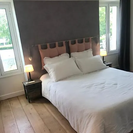 Ravissante Maison De *